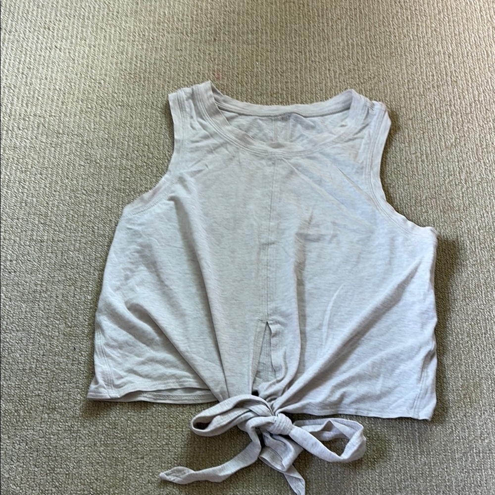 Light pink Lululemon tank
